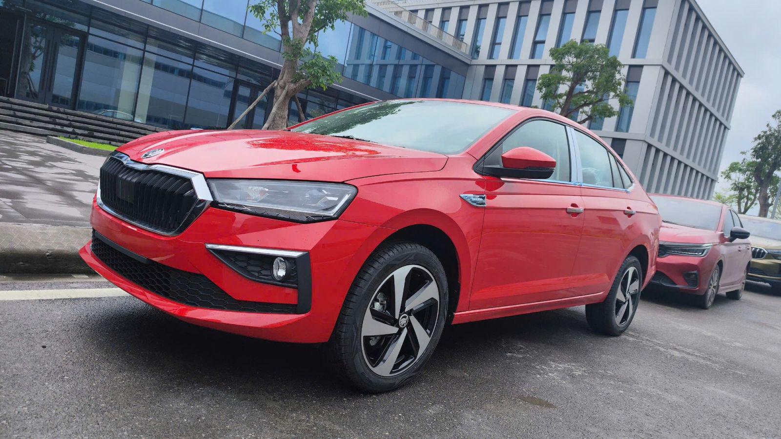 Đại lý hiện chào bán Skoda Slavia với mức giá từ 450 triệu đồng.