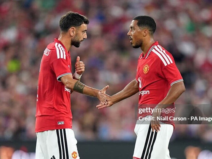 "Động cơ vĩnh cửu" Tielemans: Lời giải cho tuyến giữa MU, Messi & Ronaldo cũng phải nể