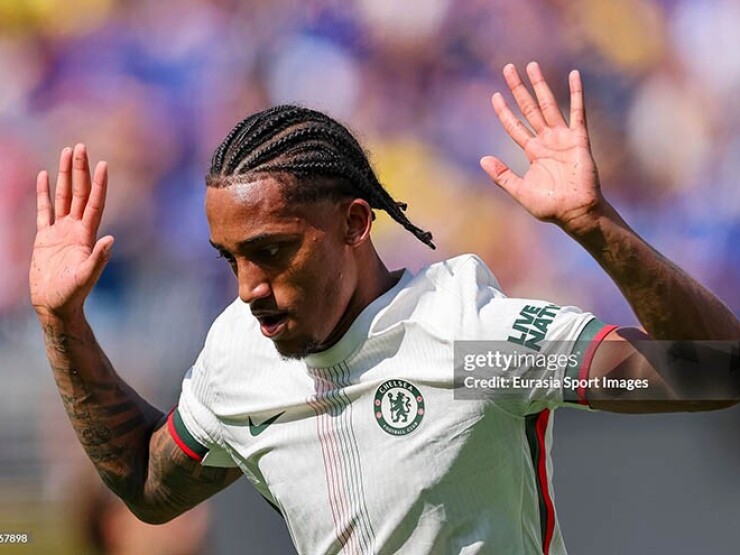 Tin mới nhất bóng đá tối 17/9: Chelsea mất Joao Pedro, Brazil gọi Matheus Martinelli thay thế