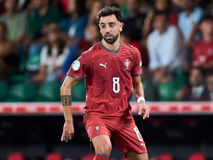 Tin mới nhất bóng đá sáng 29/9: Bruno Fernandes tiếp tục ở lại tuyển Bồ Đào Nha