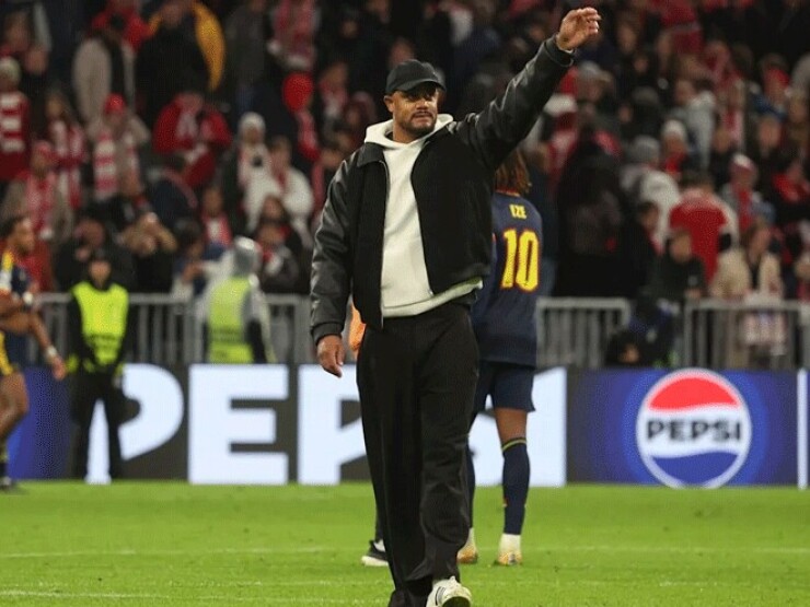 HLV Kompany nguy cơ nghỉ dài hạn, Bayern như "rắn mất đầu"